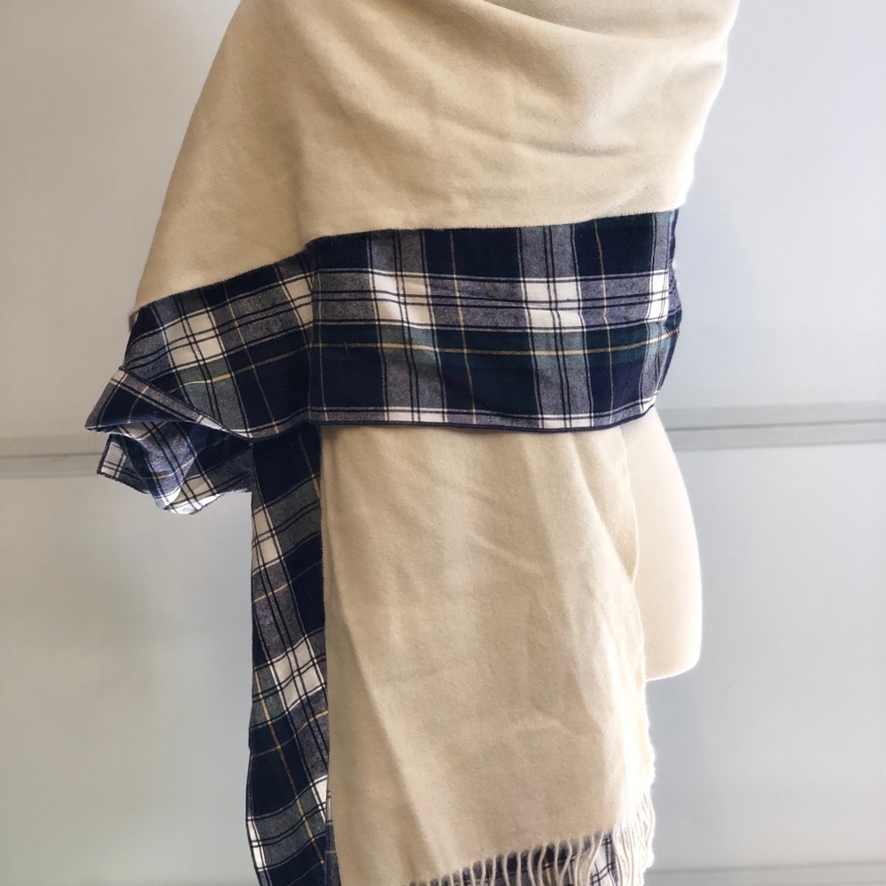 Donni Charm Donni Plaid Wool two layers Scarf 🧣 - Picture 9 of 9